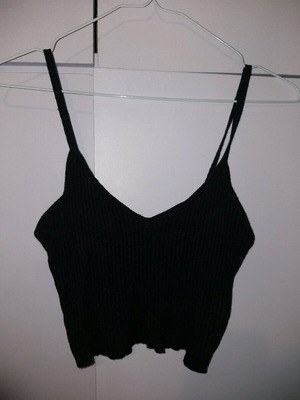 Top black spaghetti strap like new, size M