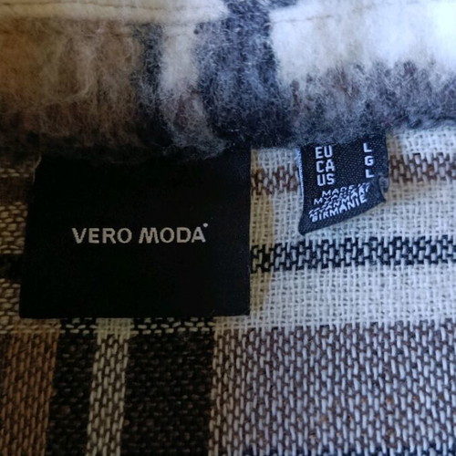 Vero Moda checked coat size Large like new