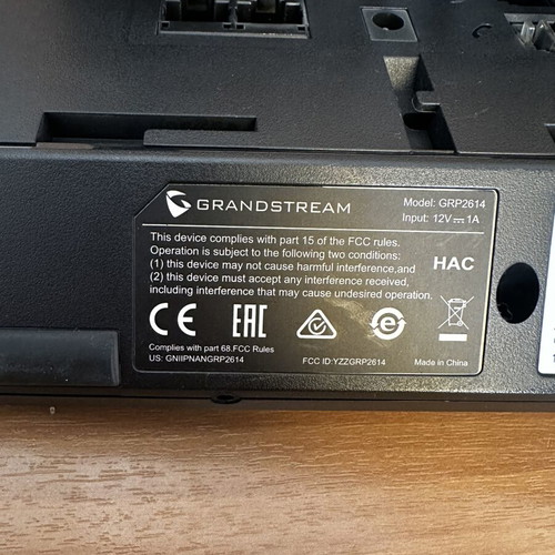 Grandstream GRP2614 IP Phone like new, wired, black