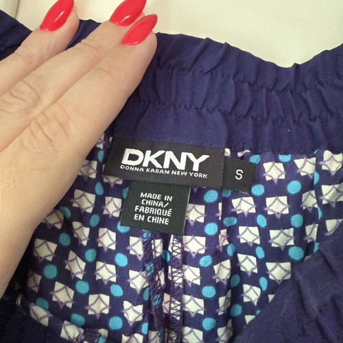 DKNY women's lightweight pants with geometric pattern, size S