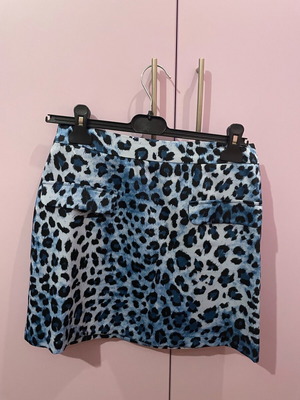 Mini skirt Zara new, satin look, black and blue, size S