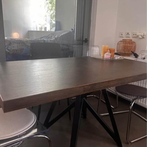 Dining table like new, 140x80 cm