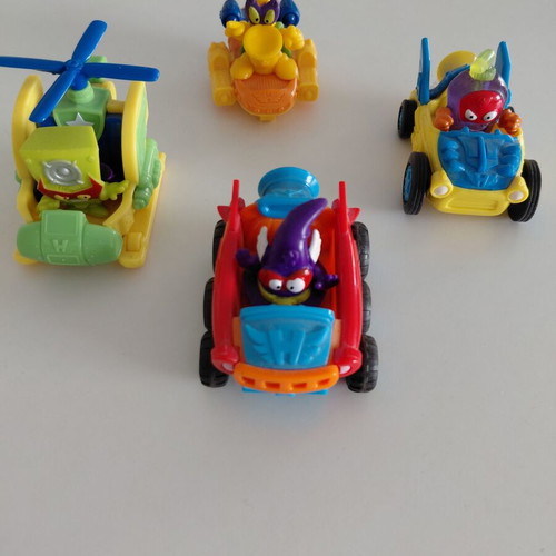 Super Zings figures and vehicles used, set of 4 pieces