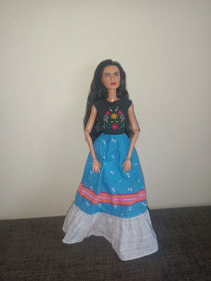 Barbie Frida Kahlo Inspiring Women doll used, original dress