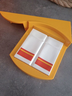 Playmobil double large bed like new, yellow