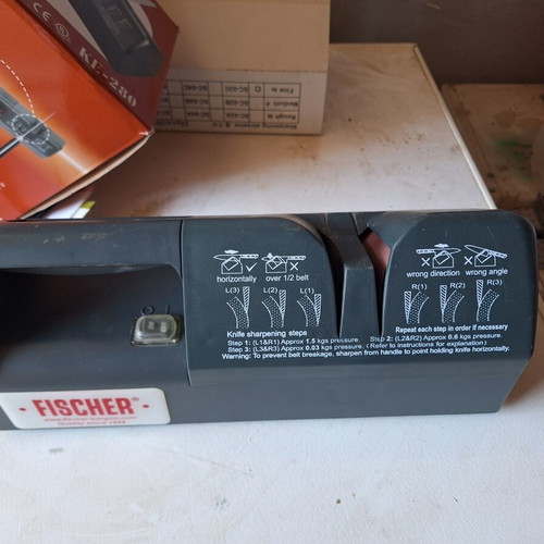 Knife sharpener like new, suitable for blades, knives, scissors