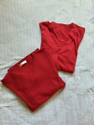 Red Hot Deux Pièces Knit Bundle V-Neck Cardigan & Wool Blend Jumper Set Size M