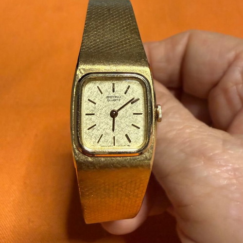 Seiko Vintage Quartz Watch like new, Japan, gold tone, women's
