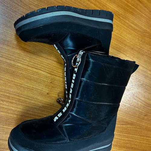 Black boots for girls size 33 like new