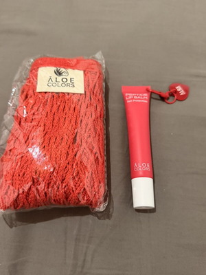Aloe Colors set – mesh shopping bag and peptide lip balm
