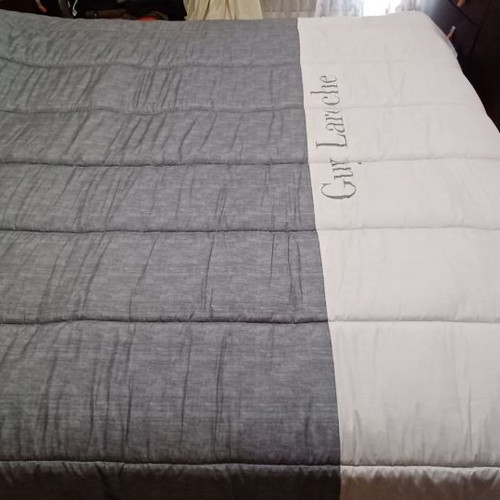 Guy Laroche quilt double size new, warm