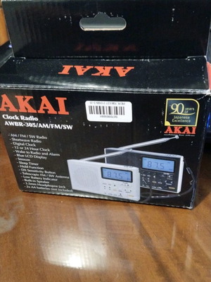 Akai digital world band receiver DX FM/AM/SW clock alarm