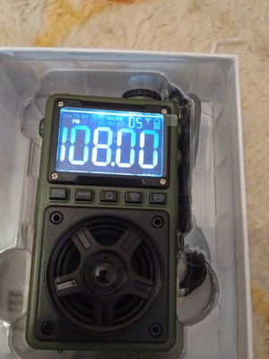 Rechargeable radio new, very good