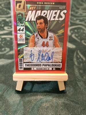 Papaloukas card with autograph Panini Euroleague Marvels like new