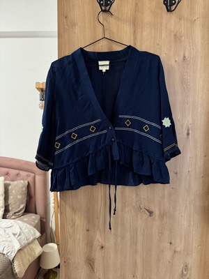 Wide linen blouse blue like new, size L