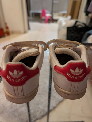 Adidas Stan Smith in very good condition, lightly used