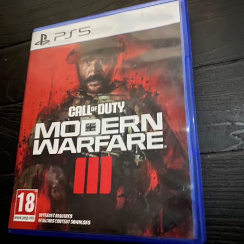 Call of Duty Modern Warfare 3 PS5 like new