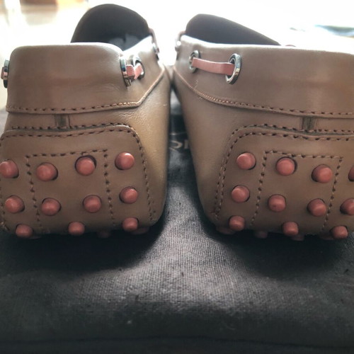 Tod’s Gommino leather moccasins used, beige with orange laces size 39
