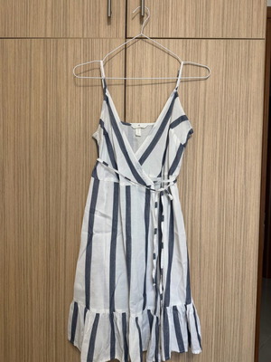 h&m blue striped wrap dress Time & Tru Wrap Dress – Young and Channing