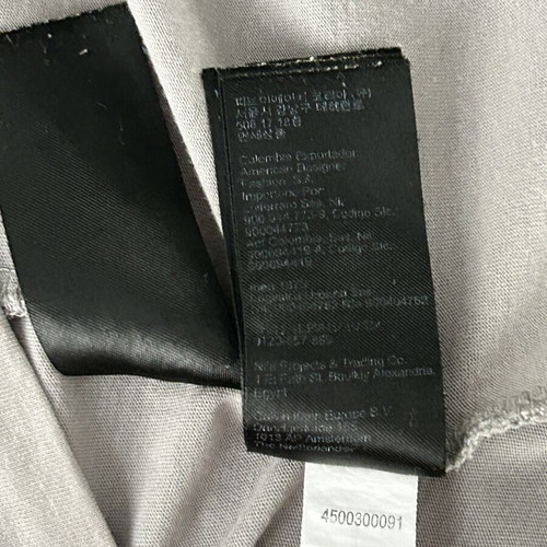 Calvin Klein Vegetable Dye Monogram Slim Tee like new, gray, L