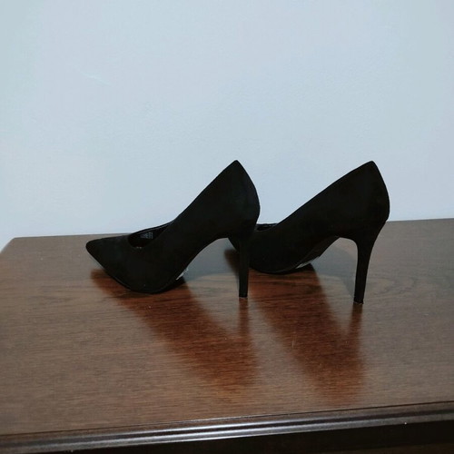 Migato suede pumps like new, size 39, black