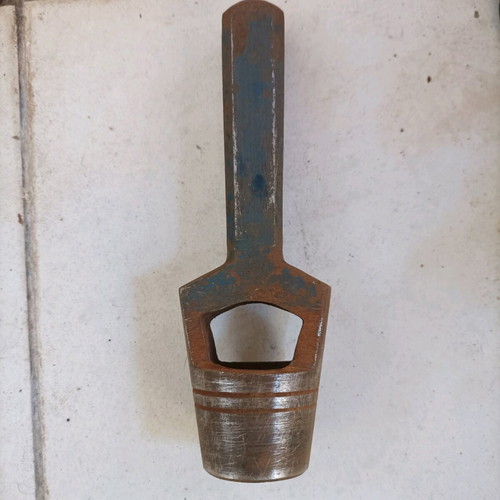 Vintage gasket punch used, 1 inch cutting diameter