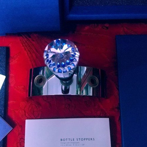 Swarovski Rainbow sapphire wine bottle stopper new