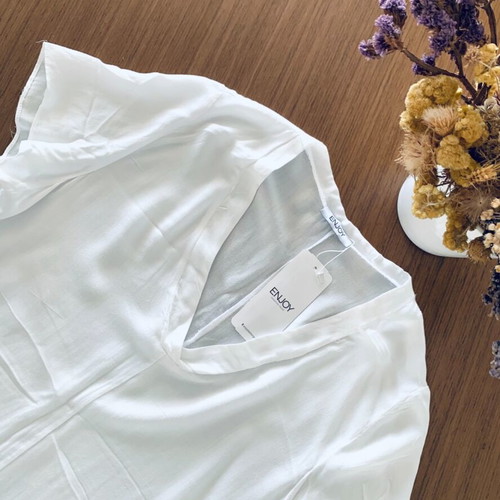 Asymmetric V-neck blouse new, size S-M, white