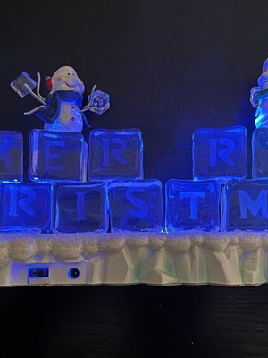 Φωτιζόμενη χριστουγεννιάτικη φιγούρα Merry Christmas σαν καινούργιο