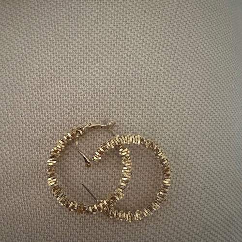 Gold-plated earrings new with unique design, gold color