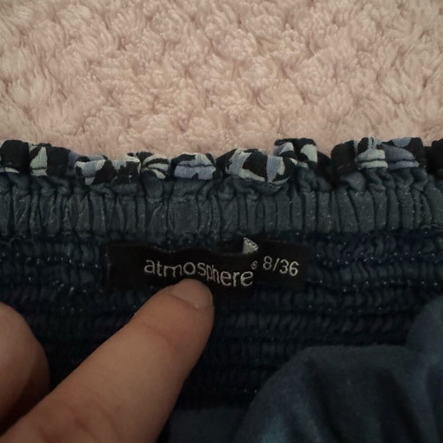 Skirt with patterns like new, below the knee, blue