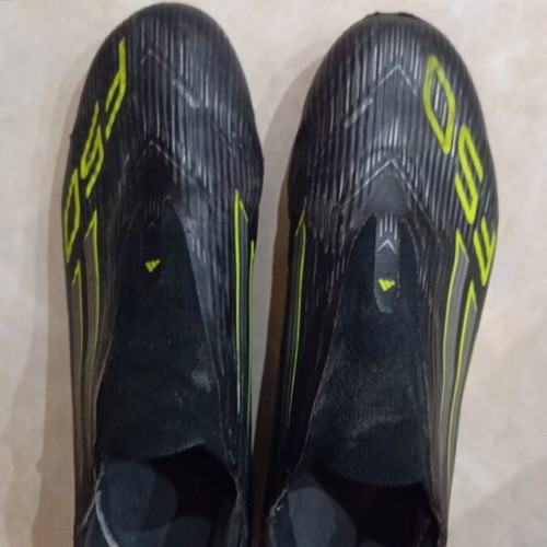 Adidas F50 League Laceless FG/MG shoes like new, size 44, black and green
