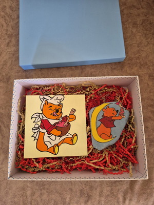Winnie the Pooh giftbox with painted card and stone