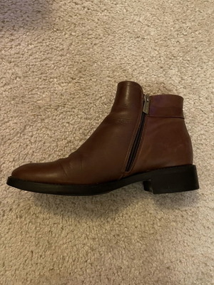 Μποτάκια δερμάτινα καφέ κονιάκ μεταχειρισμένα