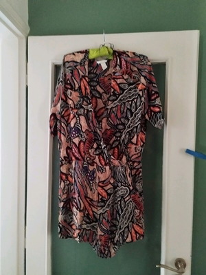 H&M boho jumpsuit 100% viscose like new, multicolor, size 44