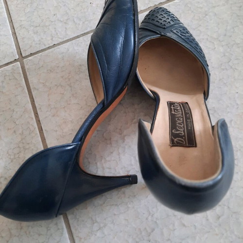 Sevastakis leather pumps blue size 37 like new