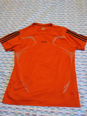 Men's sports t-shirt size 2XL like new, breathable red fabric