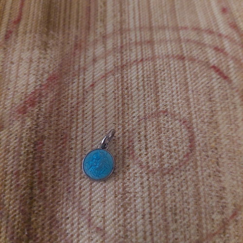 S.Antonio Proteggimi necklace pendant like new