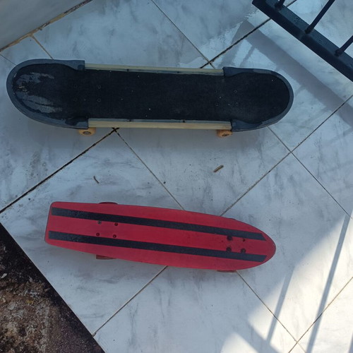 Skateboards used, set of 2