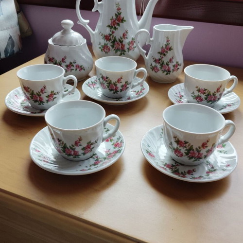 Bulgarian coffee set used from the 1980s with 5 cups and 5 saucers