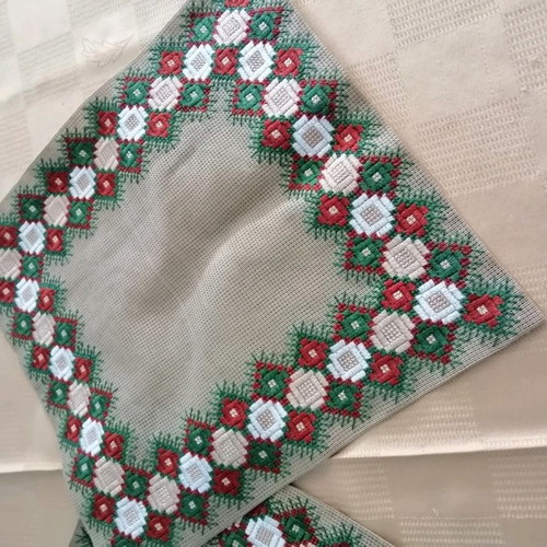 Vintage handmade table runner set with geometric embroidery