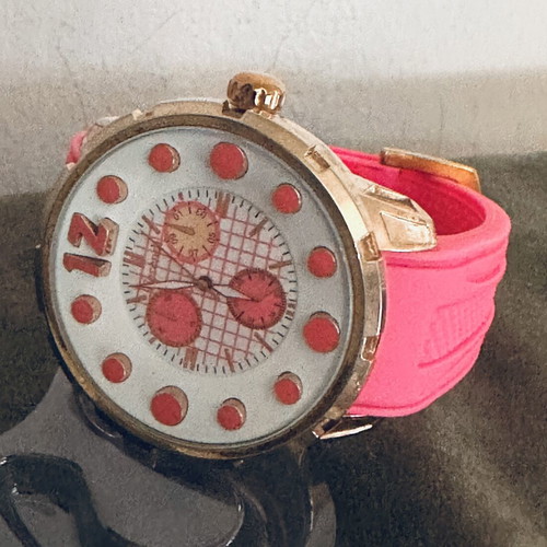 Ferendi women's watch like new, pink