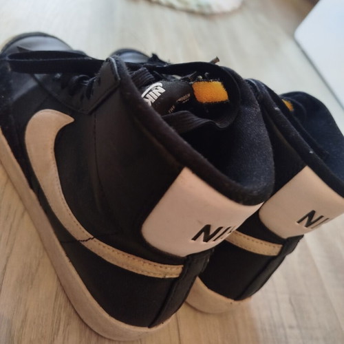 Jordan athletic shoes used, size 38.5, black and white