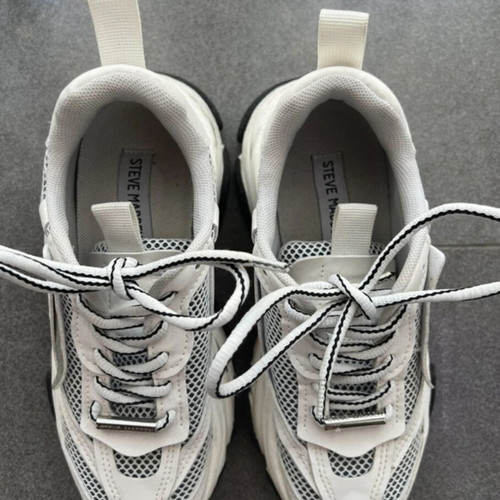 Steve Madden sneakers like new, size 36, white and silver