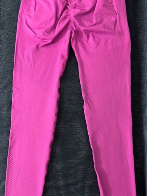 Butt Scrunch leggings new size M, purple
