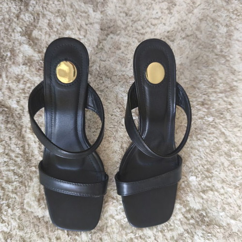 Sandal size 39 black like new