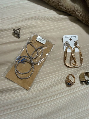Jewelry set new