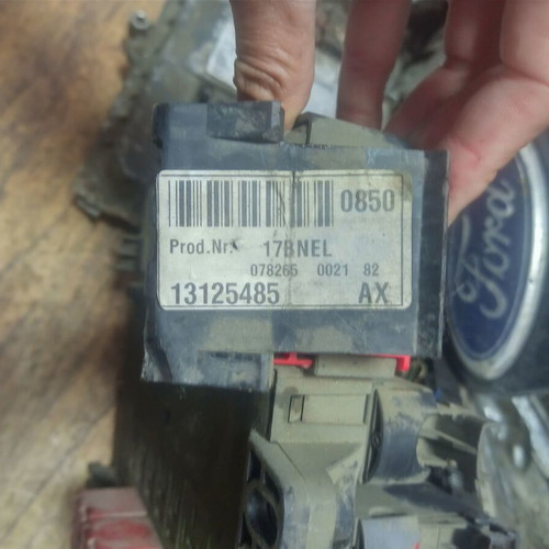 Fuse box for Opel Vectra C 13125485 AX used