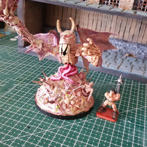 Custom demon miniature for Dungeon and Dragons like new