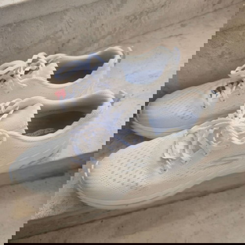 Skechers ArchFit λευκά αθλητικά παπούτσια